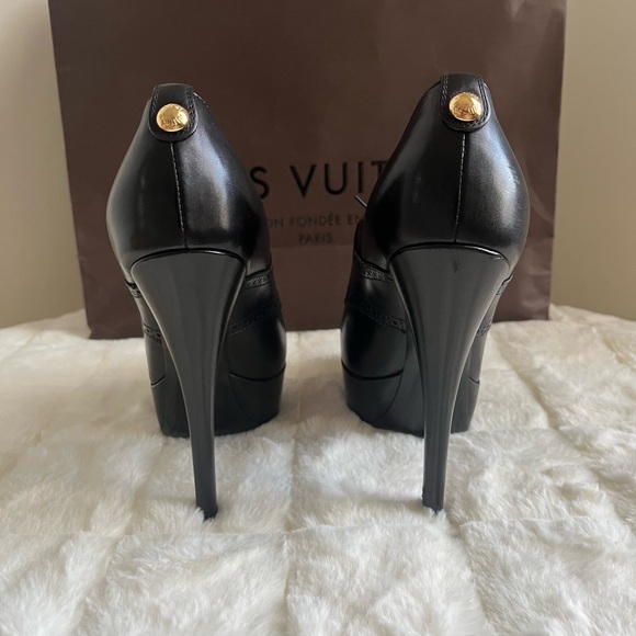 Louis Vuitton women’s open Toe pump - Picture 3 of 9